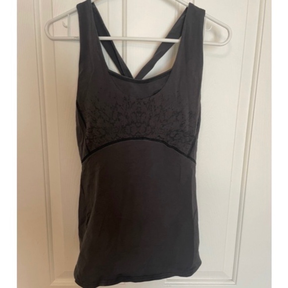 M Gray Tank Top - Picture 1 of 2